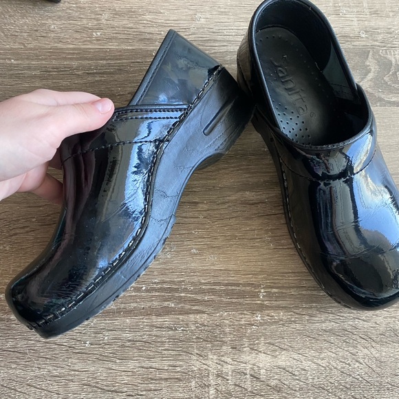 Sanita black patent clogs - Picture 3 of 4